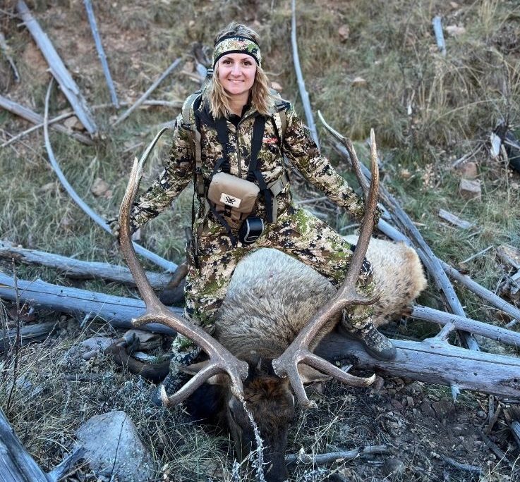 Colorado real estate broker with elk hunting